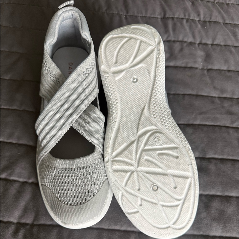 Danskin women’s ' Light Gray Elastic Cross-Strap Knit Sneakers - Picture 3 of 3